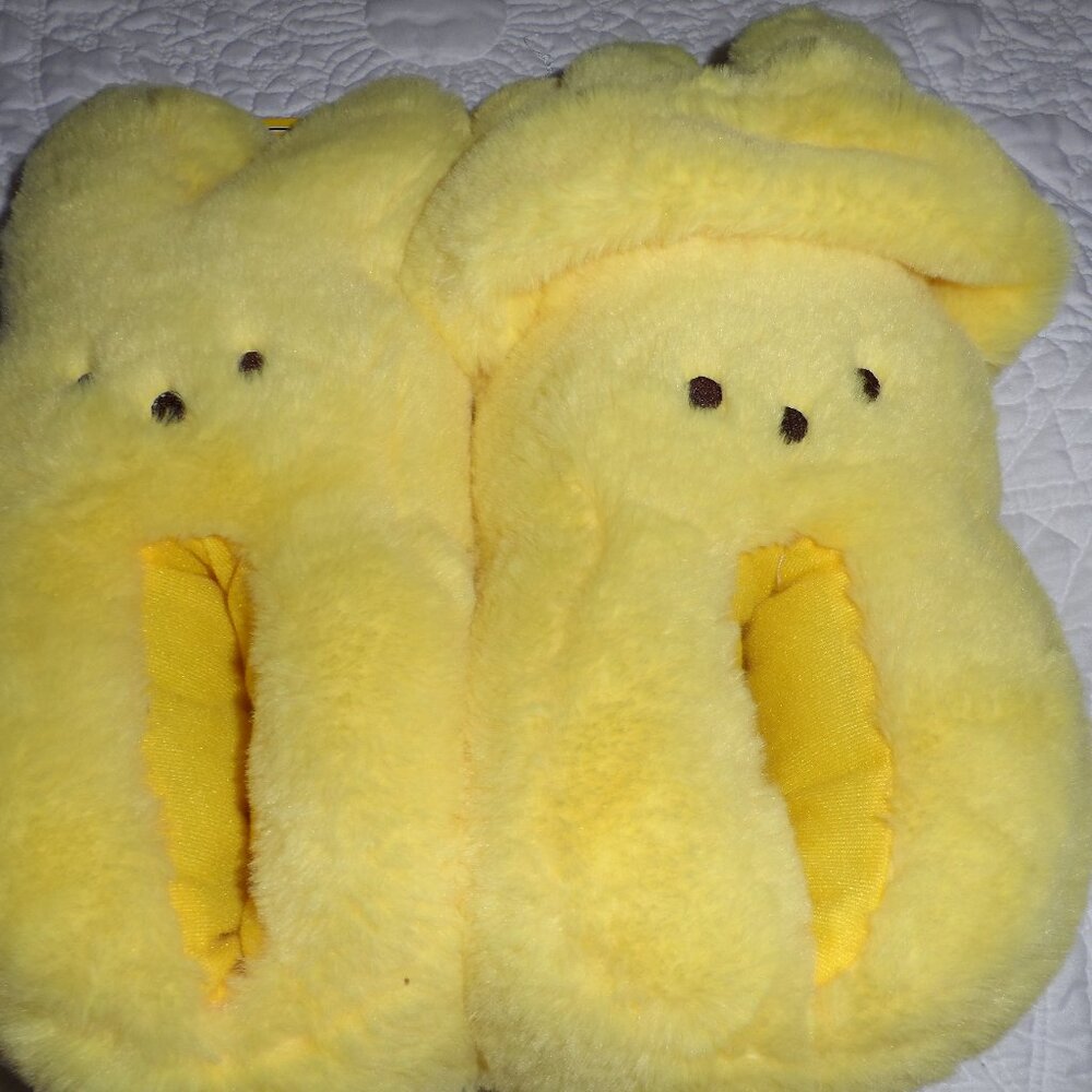 NWT Yellow Peeps Kids Slippers Yellow Boy Girl-Medium (13-1)--NEW!!